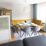 Storchennest - Grosszuegiges Sonniges Wohlfuehl-apartment Mit Traumhafter Terrasse * テットナング