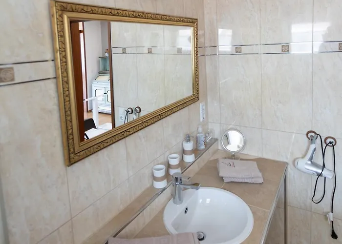 Appartement Storchennest - Schoenes, Ruhiges Mit Sonnenterrasse Tettnang